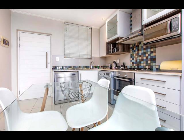 2 BEDROOM APARTMENT RENTED IN ROSEBANK